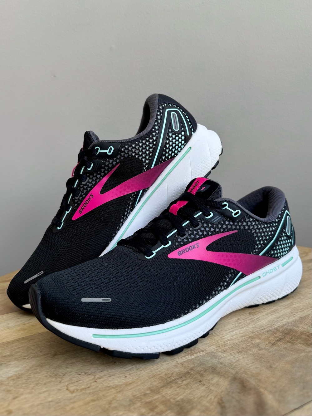 Brooks Ghost 14 Road Running Shoes Women's Size 10.5 B (Medium) Black Pink Yucca